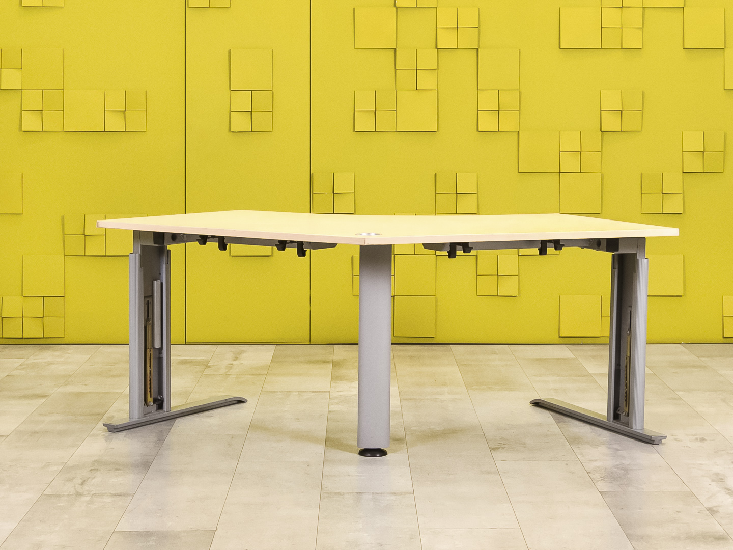 Офисный стол угловой  ЛДСП Бук  СПУВ-20054