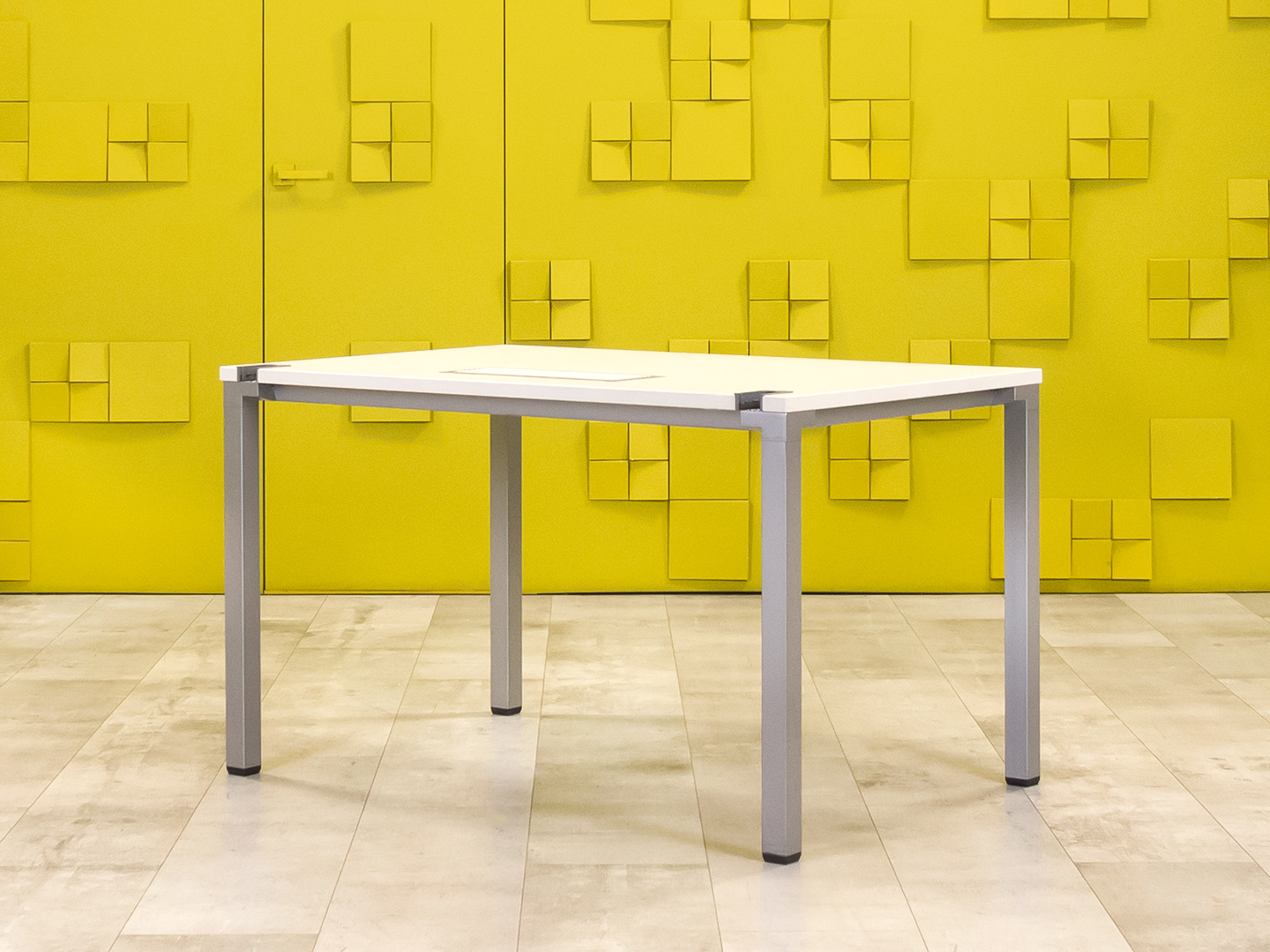 Офисный стол прямой Steelcase 1200x800 ЛДСП Белый Германия_СППБ1-221024