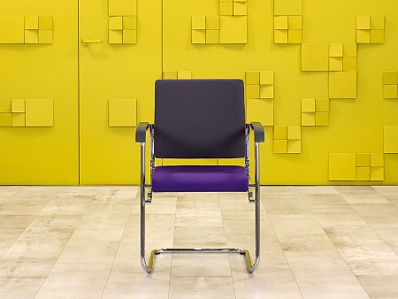 Конференц кресло для переговорной на полозьях Sito Wilkhahn Ткань Чёрный; Фиолетовый Италия_КДТФ1-29