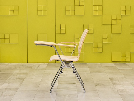 Конференц кресло для переговорной на ножках AXO Кожзам Бежевый Польша_КНКБ-230623