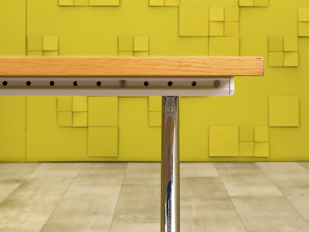 Офисный стол прямой KNOLL ЛДСП Ольха США  СППЛ1-04026