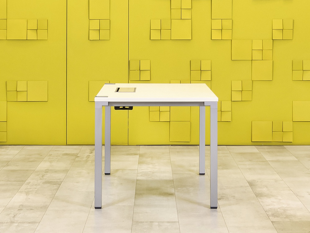 Офисный стол прямой Steelcase ЛДСП Белый Франция  СППБ1-04026