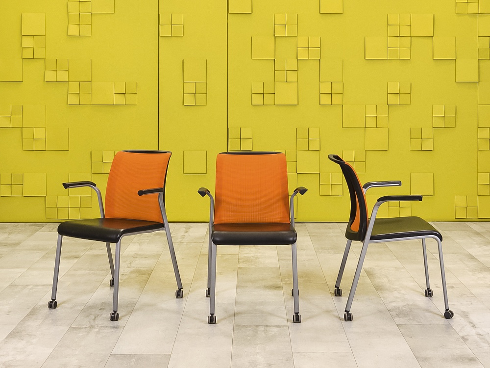 Конференц кресло для переговорной Steelcase Кожзам Чёрный Франция  КНКЧ-12026