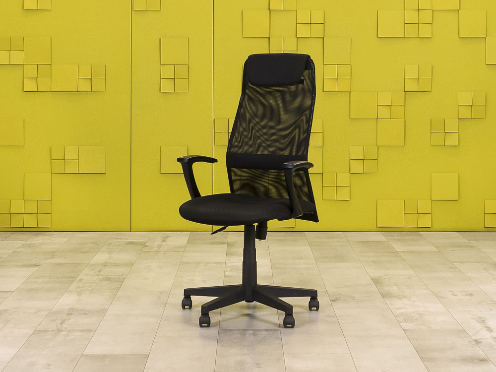 Офисное кресло руководителя на колесах       КРТЧ1-19125