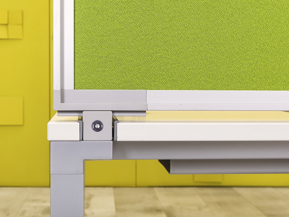 Офисный стол прямой Steelcase ЛДСП Белый Франция  СППБ-04026