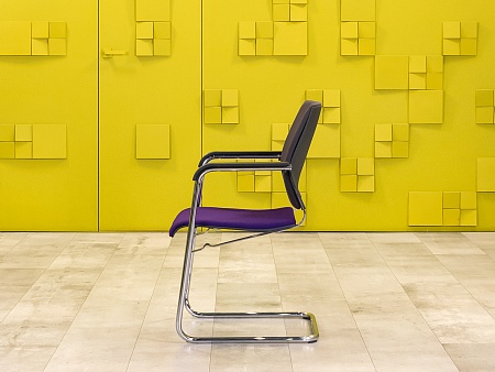 Конференц кресло для переговорной на полозьях Sito Wilkhahn Ткань Чёрный; Фиолетовый Италия_КДТФ1-29