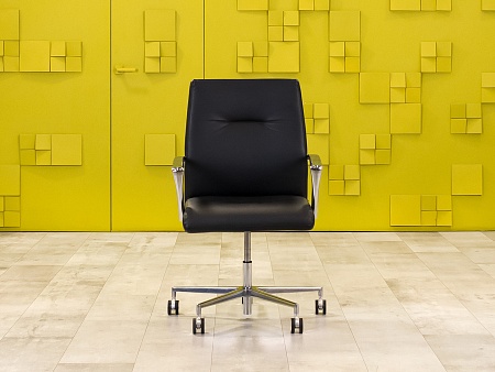 Офисное кресло руководителя на колесах Luxy  Кожа Чёрный Италия_КРКЧ1-05042