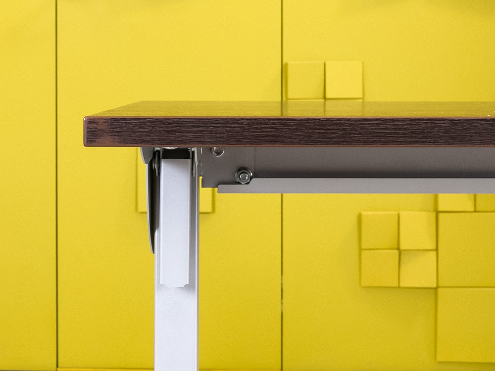 Офисный стол прямой 1400x800 ЛДСП Венге Россия_СППЕ-090224