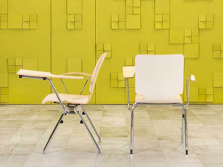 Конференц кресло для переговорной на ножках AXO Кожзам Бежевый Польша_КНКБ-230623