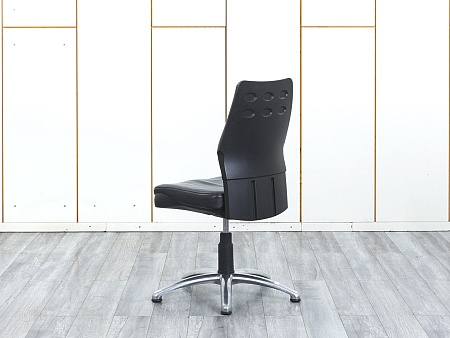 Конференц кресло для переговорной  Черный Кожзам SteelCase   (УНКЧ-30074)