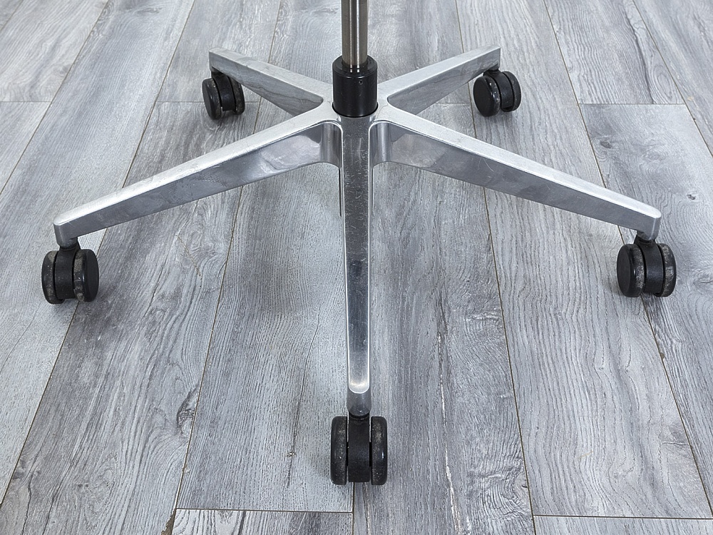 Офисное кресло для персонала  Bene Ткань Бежевый   (КПТБ-06054)