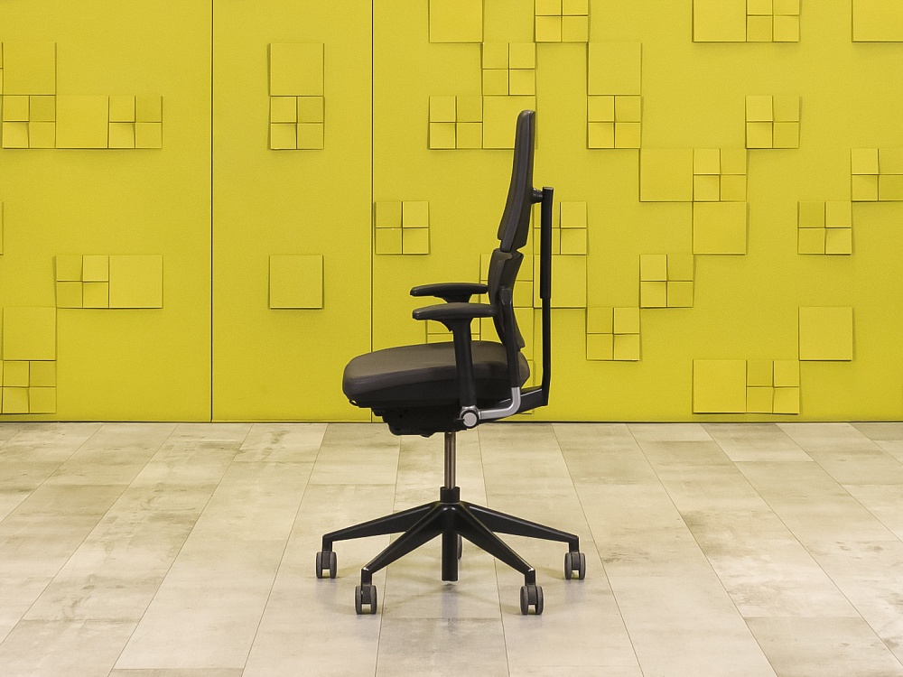 Офисное кресло руководителя на колесах Please 2 Ergonomik Steelcase Кожа Коричневый Германия  КРКК-3