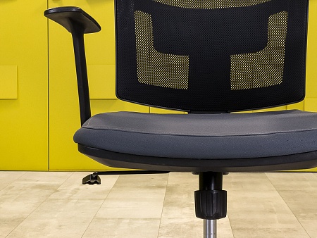 Офисное кресло для персонала на колесах Filo NARBUTAS Ткань Серый; Чёрный Литва_КПТС-151123