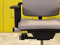 Офисное кресло руководителя на колесах Please 2 Ergonomik Steelcase Кожа Серый Германия_КРКС-221024