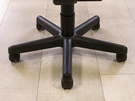 Конференц кресло для переговорной на ножках AXO Кожзам Бежевый Польша_КНКБ-230623