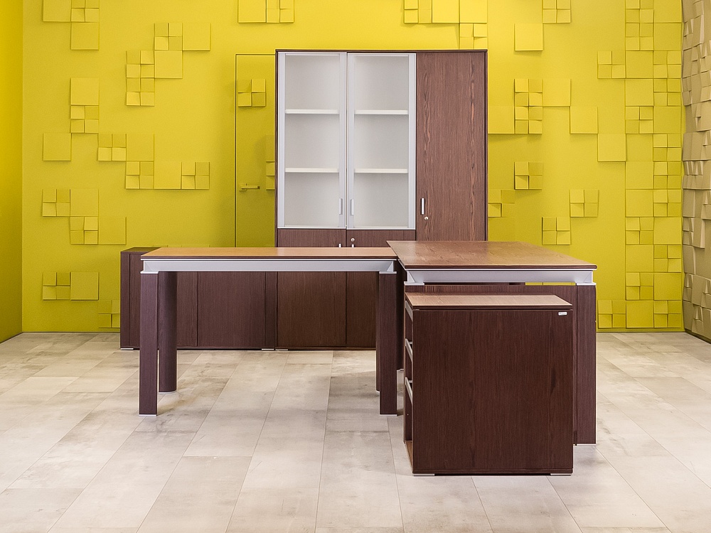 Кабинет руководителя HAN Шпон Венге Италия_КРЕ1-130324