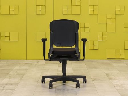 Офисное кресло для персонала на колесах Ahrend Ткань Чёрный Голландия_КПТЧ-15072