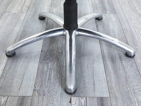 Конференц кресло для переговорной  Черный Кожзам SteelCase   (УНКЧ-30074)