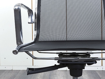 Офисное кресло руководителя  LUXY Сетка Черный LIGHT-MESH/A  (КРСЧ-05042)