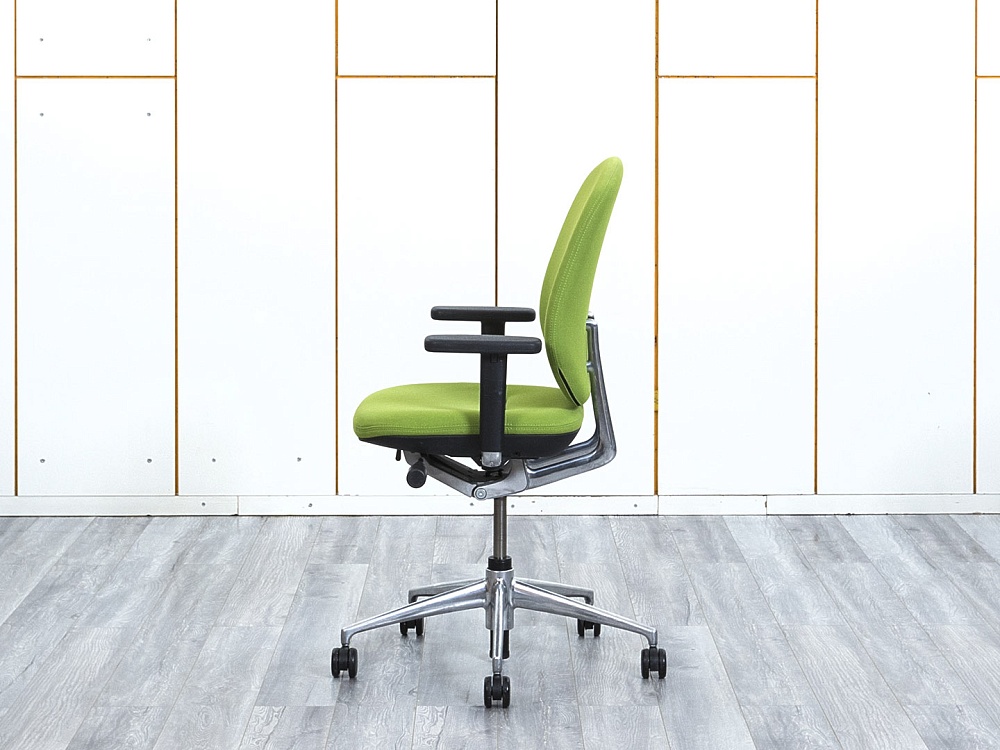 Офисное кресло для персонала  VITRA Ткань Зеленый   (КПТЗ-11014)