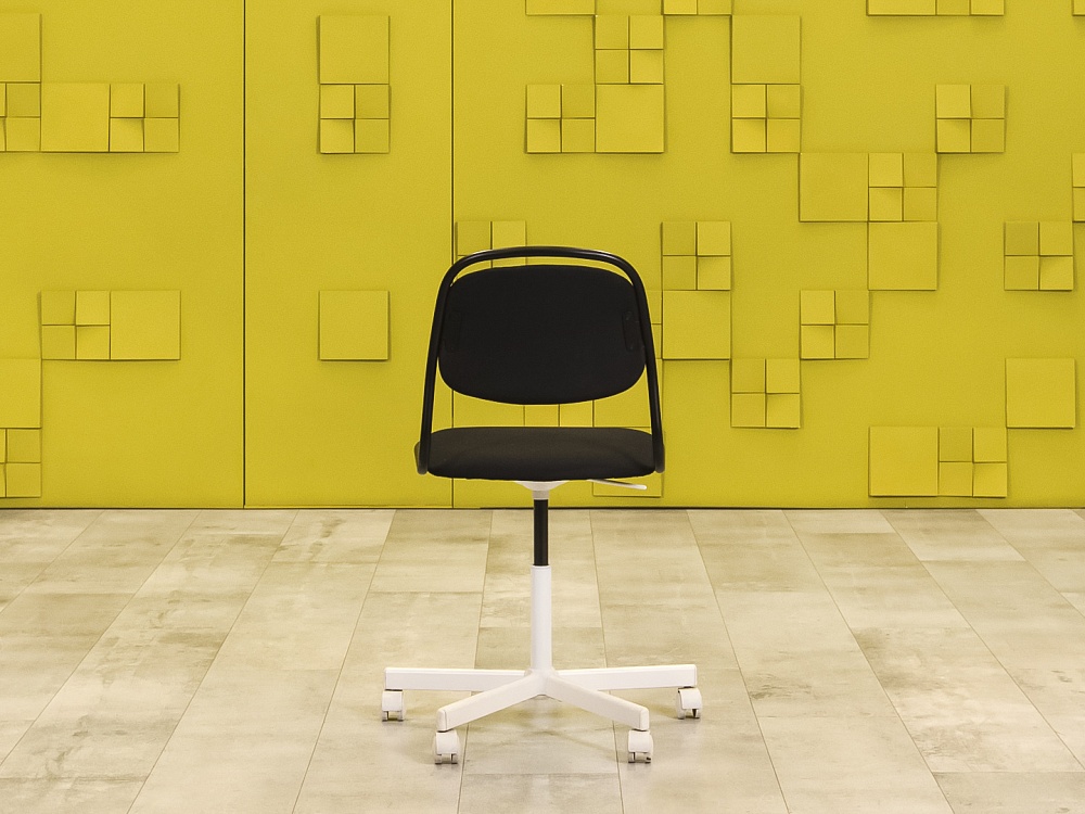Офисное кресло для персонала на колесах IKEA Ткань Чёрный Швеция  КПТЧ-22076