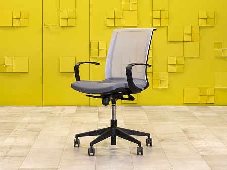 Офисное кресло для персонала на колесах NARBUTAS Ткань Серый Литва_КПТС-151223