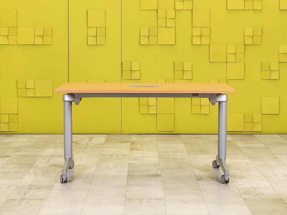 Офисный стол прямой Steelcase ЛДСП Ольха Франция  СППЛ-04026