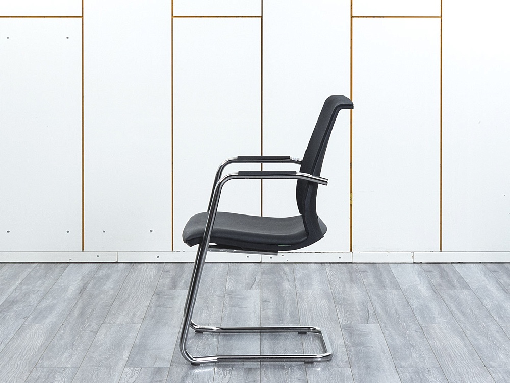 Конференц кресло для переговорной  Черный Сетка Profoffice Skin  (УДСЧ-01044)