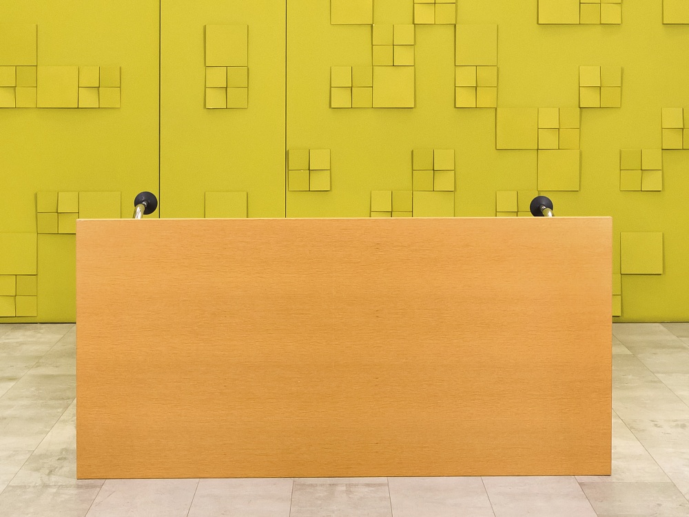 Офисный стол прямой KNOLL ЛДСП Ольха США  СППЛ1-04026