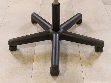 Офисное кресло для персонала на колесах Монро NEO-08 коричневый Ткань Коричневый Россия