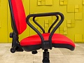 Офисное кресло для персонала на колесах Престиж В-7 Ткань Красный Россия