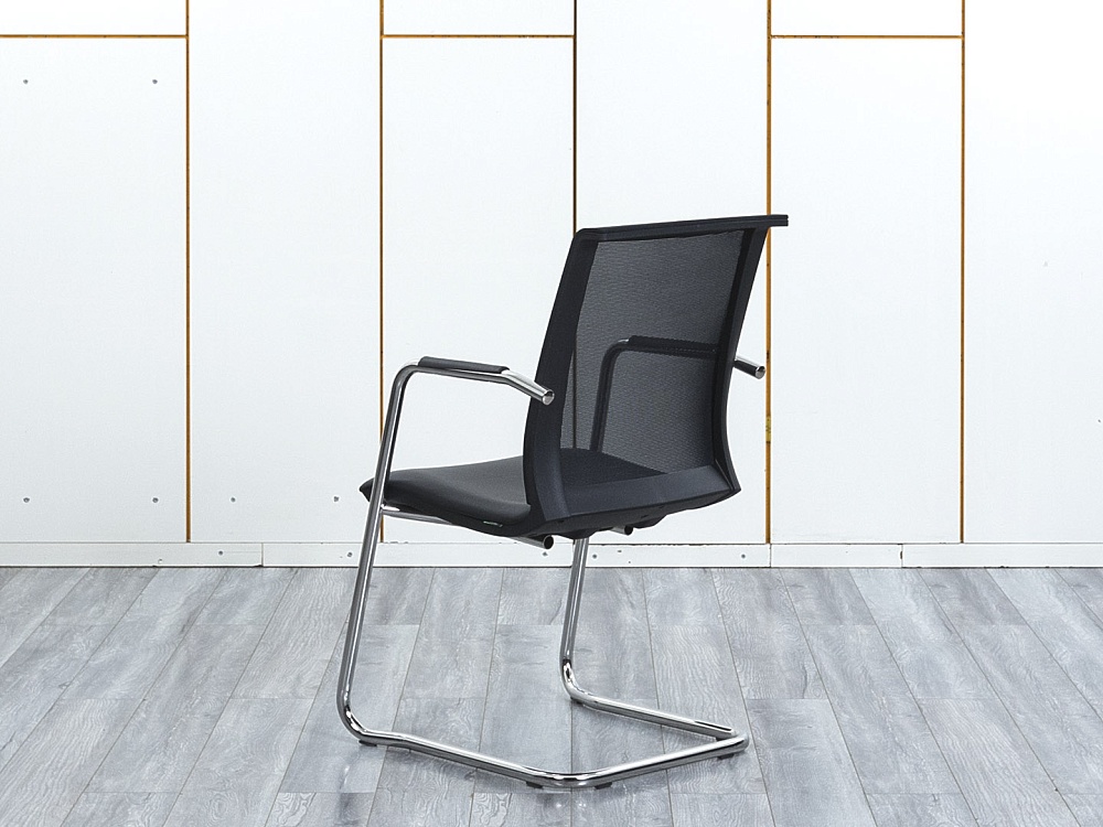 Конференц кресло для переговорной  Черный Сетка Profoffice Skin  (УДСЧ-01044)