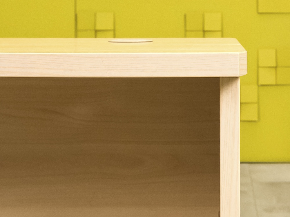 Офисный стол ЛДСП Клен  СПЭВ-30036