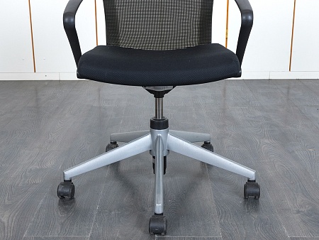 Конференц кресло для переговорной  Черный Ткань/сетка  Haworth   (КПТЧ-26110)