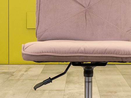 Офисное кресло для персонала на колесах Монро NEO-08 коричневый Ткань Коричневый Россия