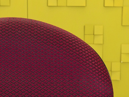 Офисное кресло для персонала на колесах Ткань Красный Россия  КПТК2-06055