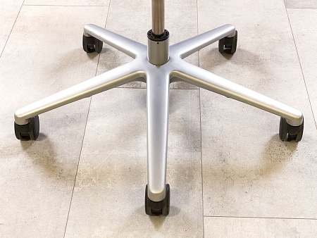 Офисное кресло руководителя на колесах Sitland Кожа Бежевый; Орех Италия_КРКБ-21051