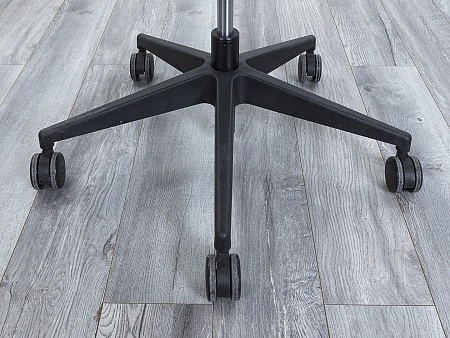 Офисное кресло для персонала  Narbutas Сетка Черный Eva.II  (КПСЧ-16044)