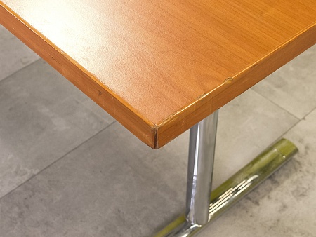 Офисный стол прямой 1400x700 ЛДСП Ольха Импорт_СППЛ1-060823