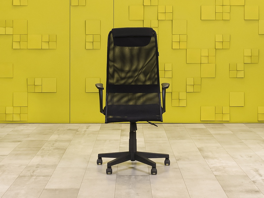 Офисное кресло руководителя на колесах       КРТЧ1-19125