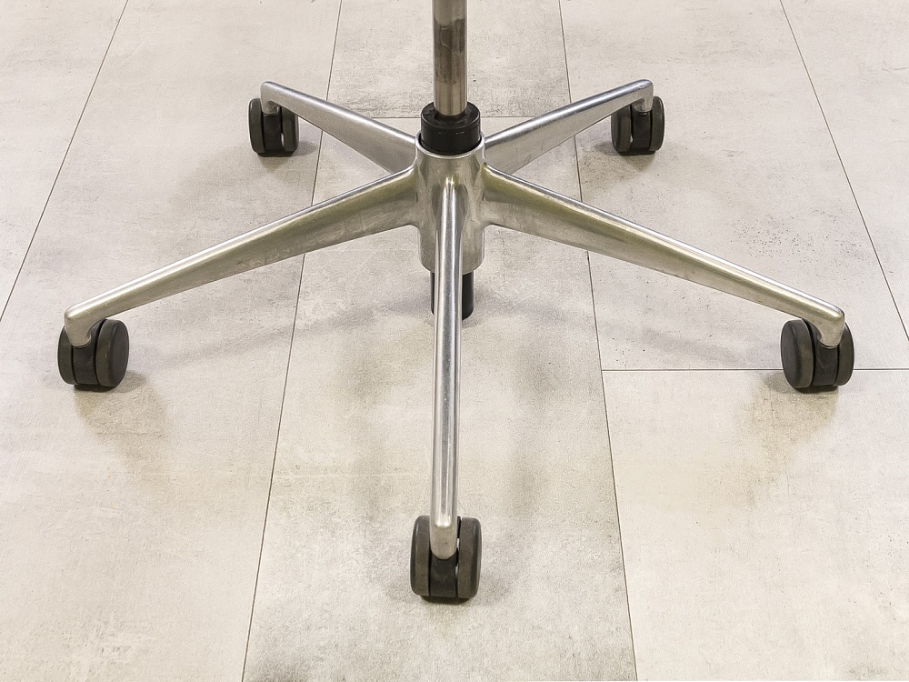 Офисное кресло для персонала на колесах Vitra Ткань Коричневый Швейцария_КПТК4-150922