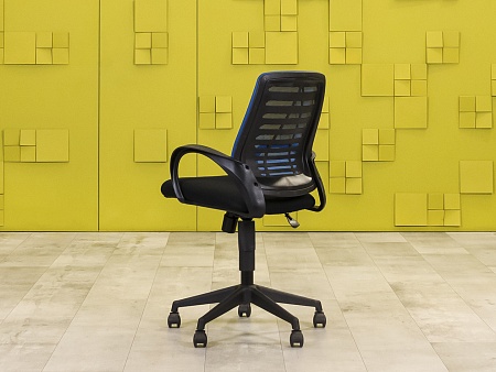 Офисное кресло для персонала на колесах Ирис Ткань Чёрный Россия