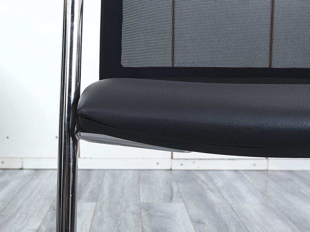 Конференц кресло для переговорной  Черный Сетка Profoffice Skin  (УДСЧ-01044)