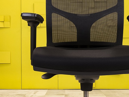 Офисное кресло для персонала на колесах NARBUTAS Ткань Чёрный Литва_КПТЧ7-290923