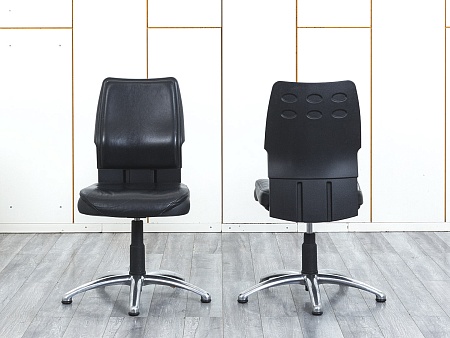 Конференц кресло для переговорной  Черный Кожзам SteelCase   (УНКЧ-30074)