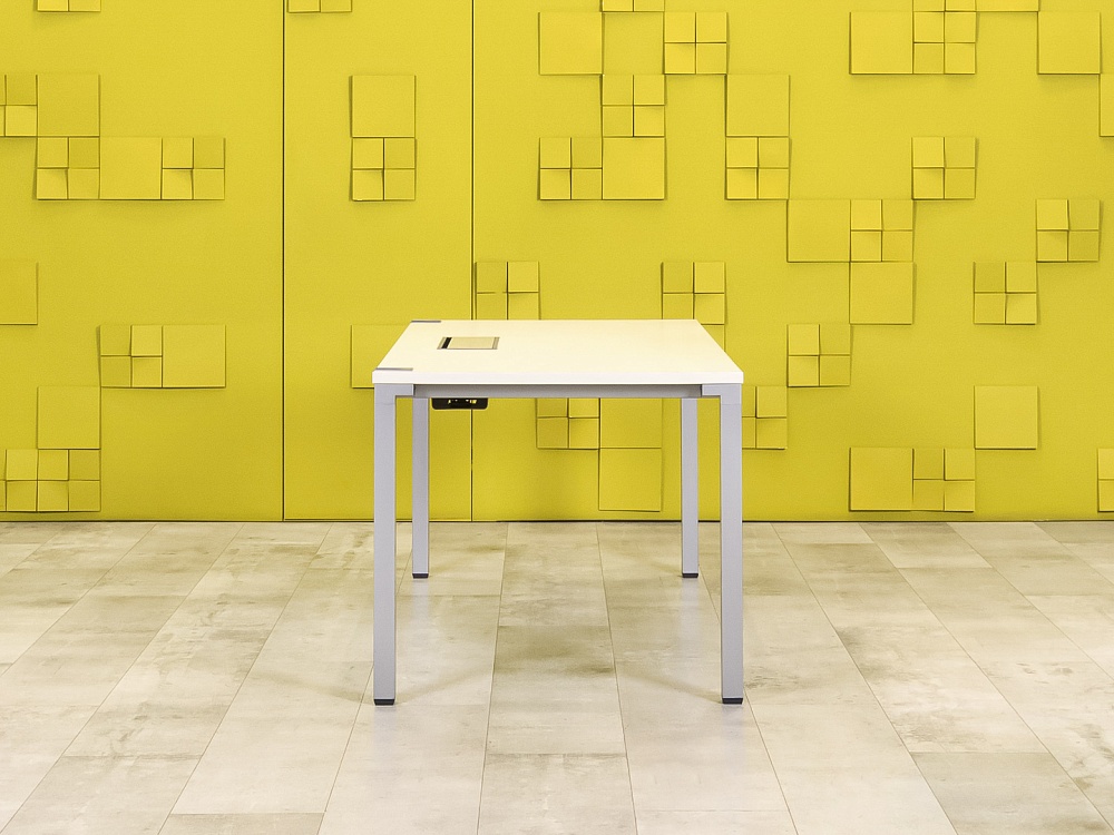 Офисный стол прямой Steelcase ЛДСП Белый Франция  СППБ-04026