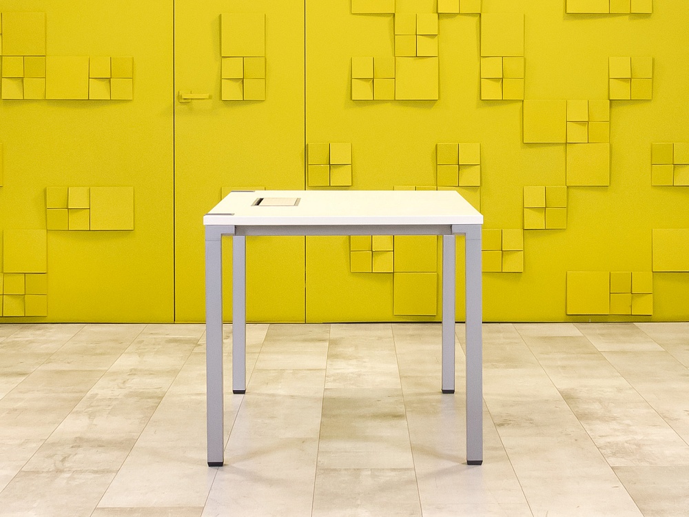 Офисный стол прямой Steelcase 1200x800 ЛДСП Белый Германия_СППБ1-221024