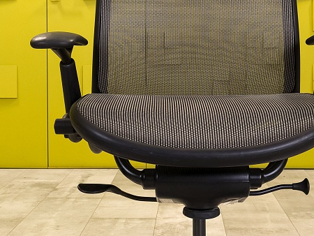 Офисное кресло для персонала на колесах CHADWICK KNOLL Сетка Серый США  КПТС1-110923