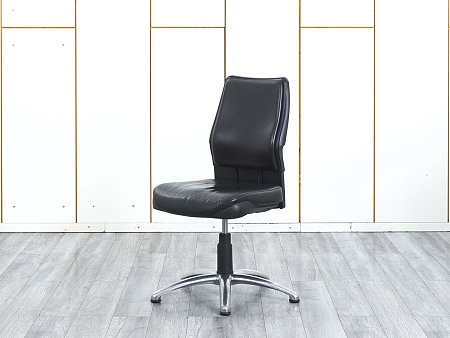 Конференц кресло для переговорной  Черный Кожзам SteelCase   (УНКЧ-30074)