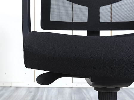 Офисное кресло для персонала  Narbutas Сетка Черный Eva.II  (КПСЧ-16044)